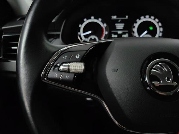 Skoda Rapid II с пробегом 2022 года, цена 1 848 000 рублей, 43138 км, лифтбек, Автокод Объявления