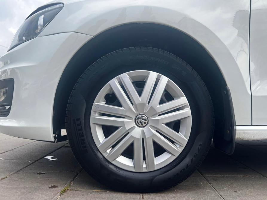 Volkswagen Polo V Рестайлинг Стерлитамак  - изображение 9