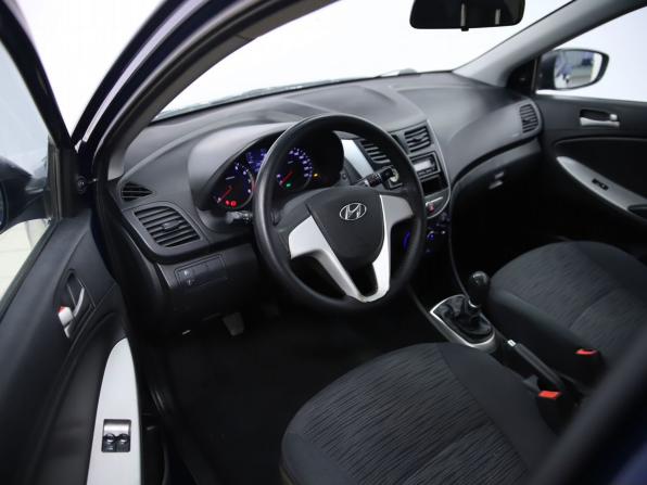 Hyundai Solaris I Рестайлинг с пробегом 2015 года, цена 590 000 рублей, 283755 км, седан, Автокод Объявления