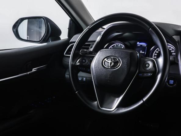 Toyota Camry VIII (XV70) Рестайлинг с пробегом 2021 года, цена 2 099 000 рублей, 112116 км, седан, Автокод Объявления