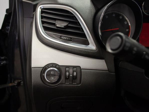 Opel Mokka I с пробегом 2013 года, цена 1 125 000 рублей, 145060 км, внедорожник, Автокод Объявления