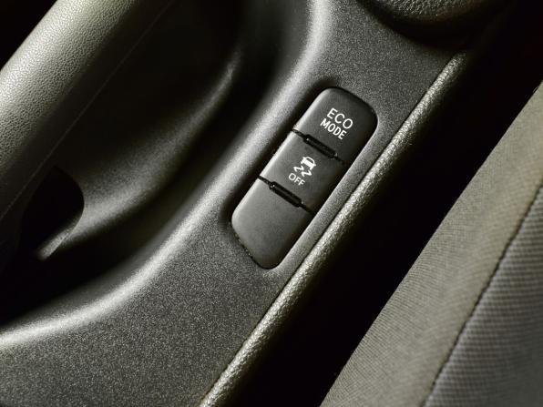 Toyota Yaris IV с пробегом 2022 года, цена 1 219 995 рублей, 80673 км, хэтчбек, Автокод Объявления