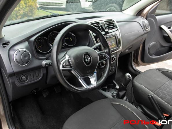 Renault Sandero II Рестайлинг с пробегом 2019 года, цена 1 028 000 рублей, 123395 км, хэтчбек, Автокод Объявления