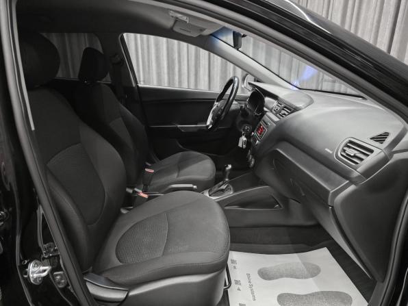 Kia Rio III Рестайлинг с пробегом 2016 года, цена 1 100 000 рублей, 102010 км, хэтчбек, Автокод Объявления
