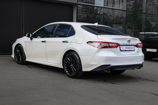 Toyota Camry VIII (XV70) Рестайлинг с пробегом 2021 года, цена 3 800 000 рублей, 102933 км, седан, Автокод Объявления