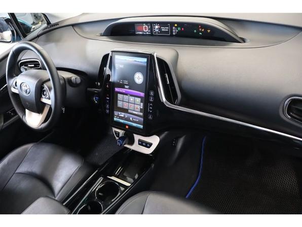 Toyota Prius IV (XW50) с пробегом 2017 года, цена 1 908 900 рублей, 215298 км, лифтбек, Автокод Объявления