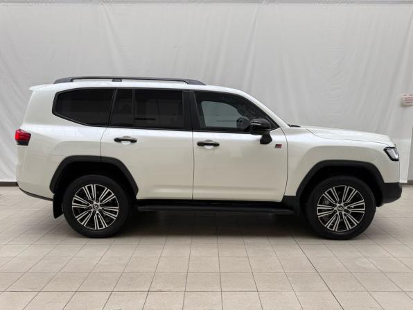 Toyota Land Cruiser 300 Series с пробегом 2023 года, цена 12 850 000 рублей, 38435 км, внедорожник, Автокод Объявления