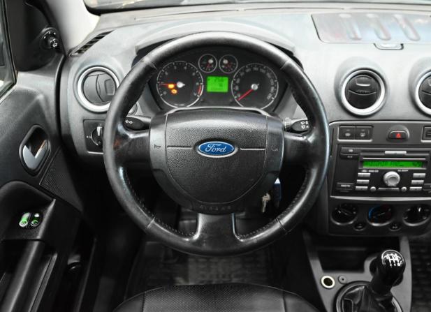Ford Fusion I Рестайлинг с пробегом 2009 года, цена 610 000 рублей, 233445 км, хэтчбек, Автокод Объявления