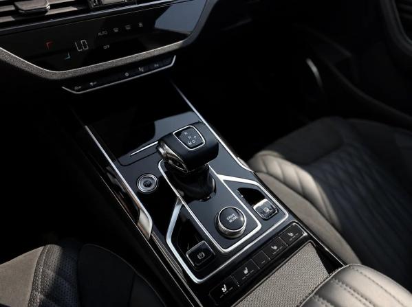 Hongqi HS5 I с пробегом 2023 года, цена 2 749 000 рублей, 23076 км, внедорожник, Автокод Объявления