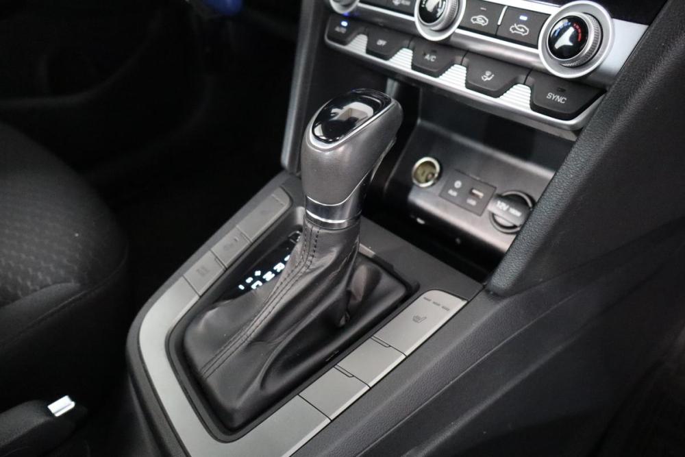 Hyundai Elantra VI (AD) Рестайлинг Санкт-Петербург  - изображение 11