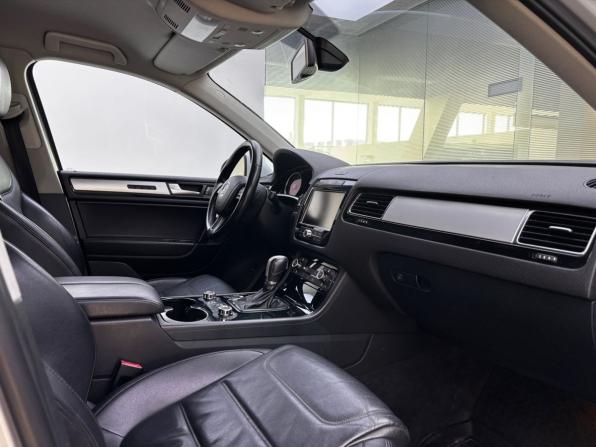 Volkswagen Touareg II с пробегом 2012 года, цена 1 919 000 рублей, 195420 км, внедорожник, Автокод Объявления