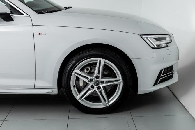 Audi A4 V (B9) с пробегом 2017 года, цена 2 651 000 рублей, 140288 км, седан, Автокод Объявления
