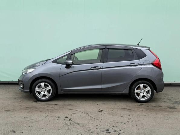 Honda Fit III Рестайлинг с пробегом 2018 года, цена 1 099 000 рублей, 157153 км, хэтчбек, Автокод Объявления