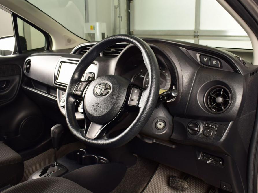 Toyota Vitz III (XP130) Рестайлинг 2 Кемерово  - изображение 8