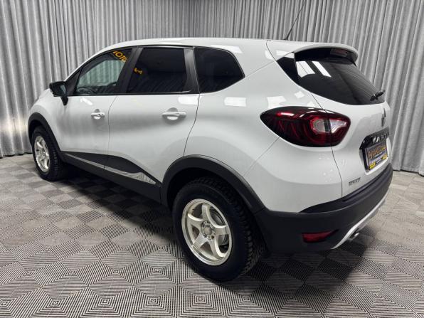 Renault Kaptur I с пробегом 2017 года, цена 1 320 000 рублей, 72306 км, внедорожник, Автокод Объявления