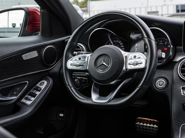 Mercedes-Benz C-Класс IV (W205) Рестайлинг с пробегом 2018 года, цена 3 248 000 рублей, 92000 км, седан, Автокод Объявления
