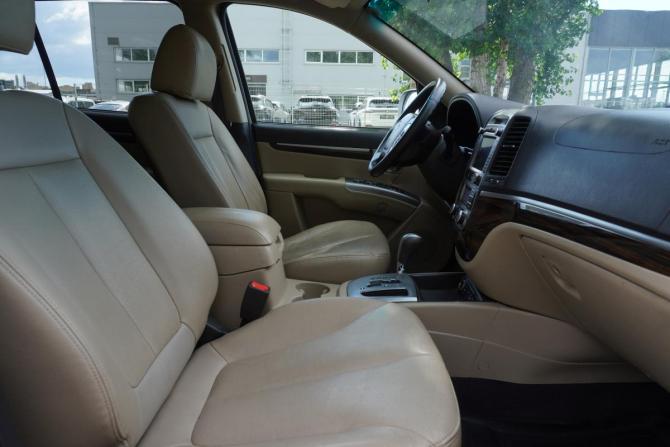Hyundai Santa Fe II Рестайлинг с пробегом 2011 года, цена 1 180 000 рублей, 254274 км, внедорожник, Автокод Объявления