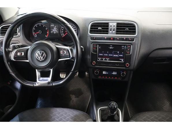 Volkswagen Polo V Рестайлинг с пробегом 2018 года, цена 938 000 рублей, 176541 км, седан, Автокод Объявления