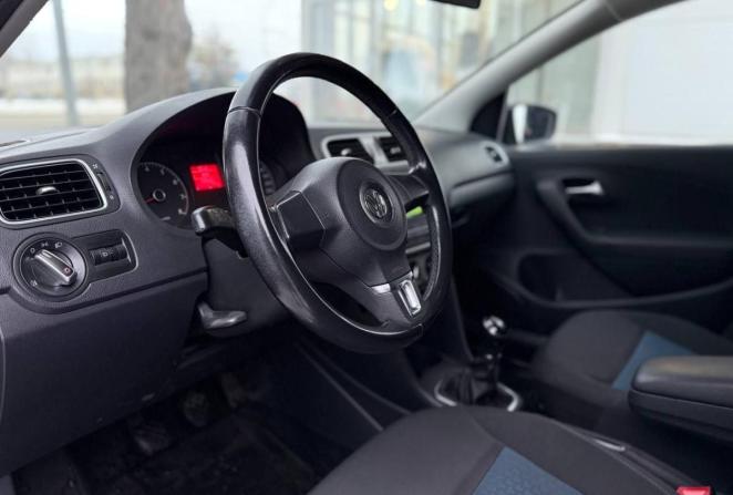 Volkswagen Polo V с пробегом 2013 года, цена 815 000 рублей, 165950 км, седан, Автокод Объявления