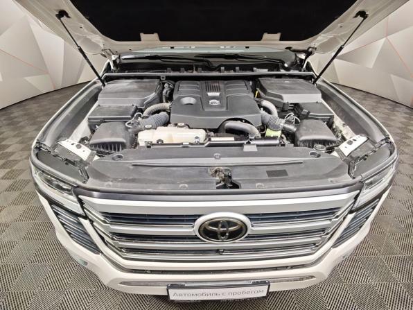 Toyota Land Cruiser 300 Series с пробегом 2022 года, цена 10 235 000 рублей, 47177 км, внедорожник, Автокод Объявления