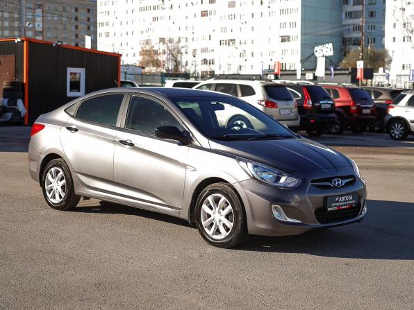 Hyundai Solaris I с пробегом 2013 года, цена 849 000 рублей, 127300 км, седан, Автокод Объявления