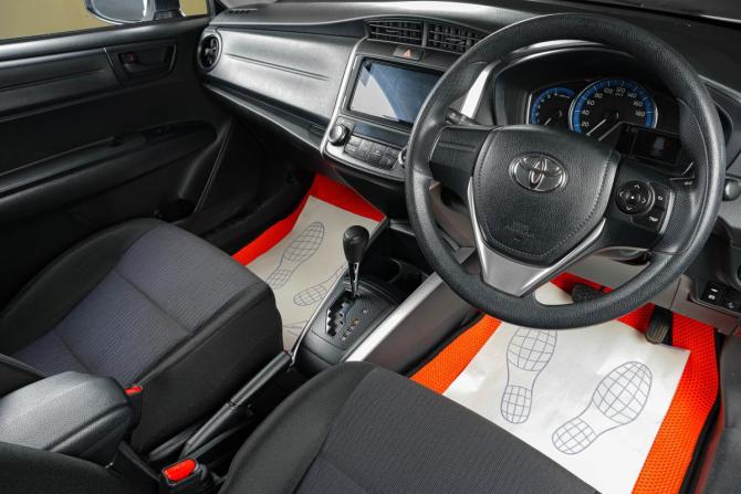 Toyota Corolla XI (E160 E170 E180) Рестайлинг 1 с пробегом 2018 года, цена 1 259 000 рублей, 131000 км, универсал, Автокод Объявления