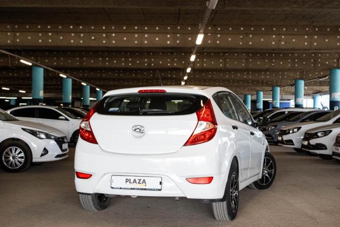 Hyundai Solaris I с пробегом 2014 года, цена 749 000 рублей, 130419 км, хэтчбек, Автокод Объявления
