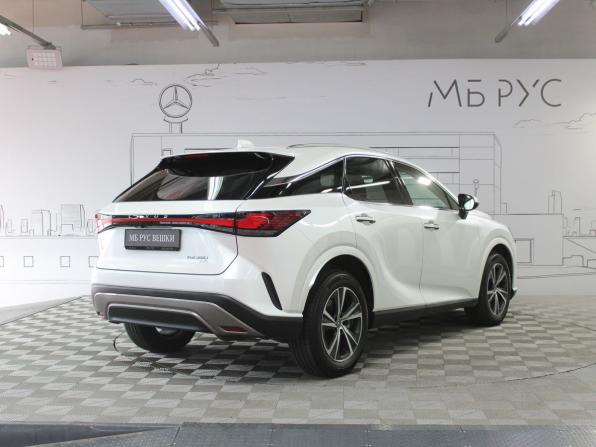 Lexus RX V с пробегом 2023 года, цена 8 340 000 рублей, 49000 км, внедорожник, Автокод Объявления