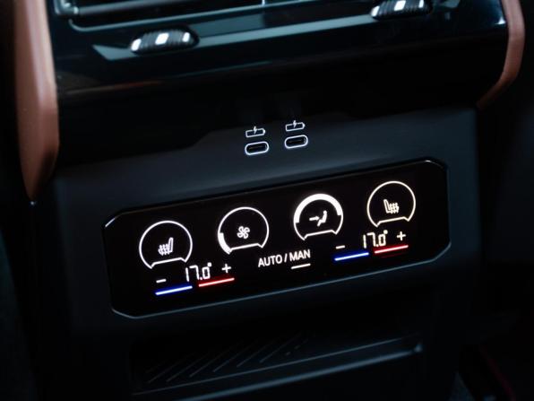 BMW 5 серии VIII (G60/G61/G68) с пробегом 2024 года, цена 7 650 000 рублей, 21184 км, седан, Автокод Объявления