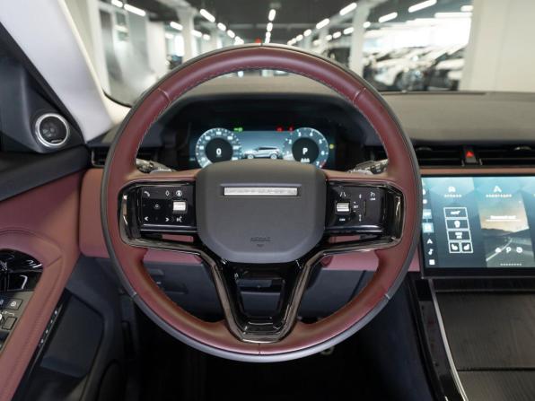 Land Rover Range Rover Evoque II Рестайлинг с пробегом 2025 года, цена 5 850 000 рублей, 50 км, внедорожник, Автокод Объявления