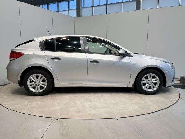 Chevrolet Cruze I с пробегом 2012 года, цена 650 000 рублей, 220000 км, хэтчбек, Автокод Объявления