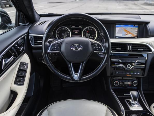 Infiniti Q30 с пробегом 2017 года, цена 2 338 000 рублей, 87403 км, хэтчбек, Автокод Объявления