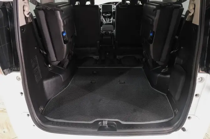 Nissan Serena V (C27) с пробегом 2016 года, цена 1 619 000 рублей, 215000 км, минивэн, Автокод Объявления