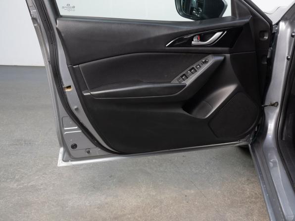 Mazda 3 III (BM) с пробегом 2014 года, цена 1 409 000 рублей, 195000 км, седан, Автокод Объявления