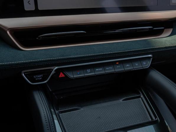 Geely Monjaro I с пробегом 2023 года, цена 3 470 000 рублей, 25623 км, внедорожник, Автокод Объявления