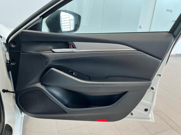 Mazda 6 III (GJ) Рестайлинг 2 с пробегом 2019 года, цена 2 350 000 рублей, 123485 км, седан, Автокод Объявления