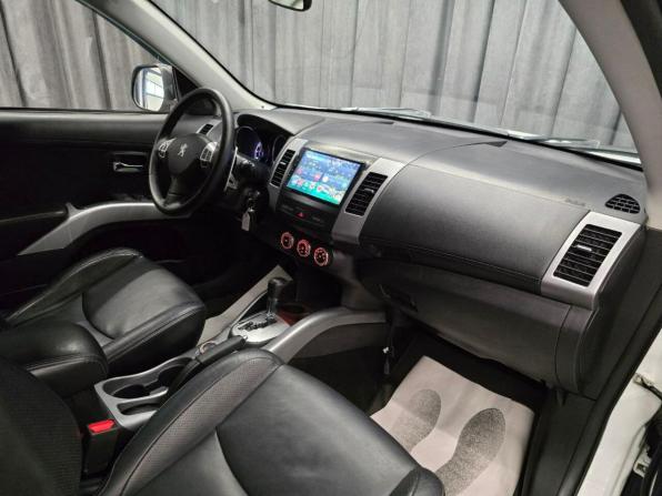 Peugeot 4007 с пробегом 2011 года, цена 920 000 рублей, 240000 км, внедорожник, Автокод Объявления