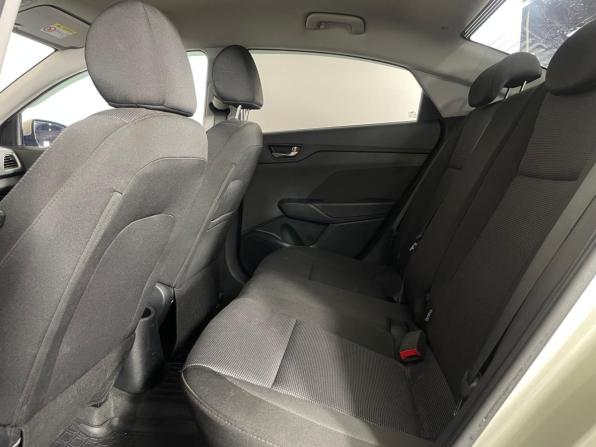 Hyundai Solaris II с пробегом 2018 года, цена 1 370 000 рублей, 71754 км, седан, Автокод Объявления