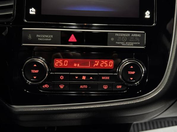 Mitsubishi Outlander III Рестайлинг 3 с пробегом 2019 года, цена 2 149 000 рублей, 108750 км, внедорожник, Автокод Объявления