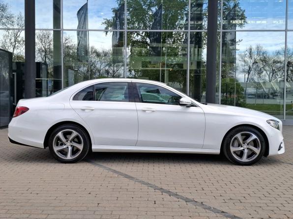 Mercedes-Benz E-Класс V (W213 S213 C238) Рестайлинг с пробегом 2020 года, цена 4 250 000 рублей, 49873 км, седан, Автокод Объявления