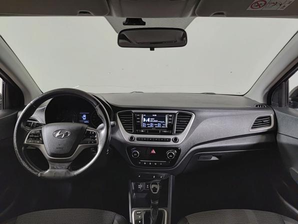 Hyundai Solaris II с пробегом 2018 года, цена 1 030 000 рублей, 169079 км, седан, Автокод Объявления