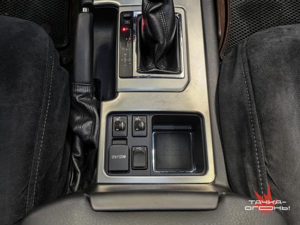 Toyota Land Cruiser Prado 150 Series Рестайлинг 1 с пробегом 2015 года, цена 3 600 000 рублей, 130000 км, внедорожник, Автокод Объявления