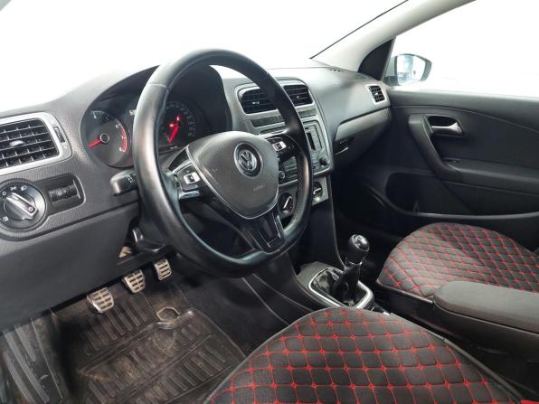 Volkswagen Polo V Рестайлинг с пробегом 2016 года, цена 970 000 рублей, 152028 км, седан, Автокод Объявления