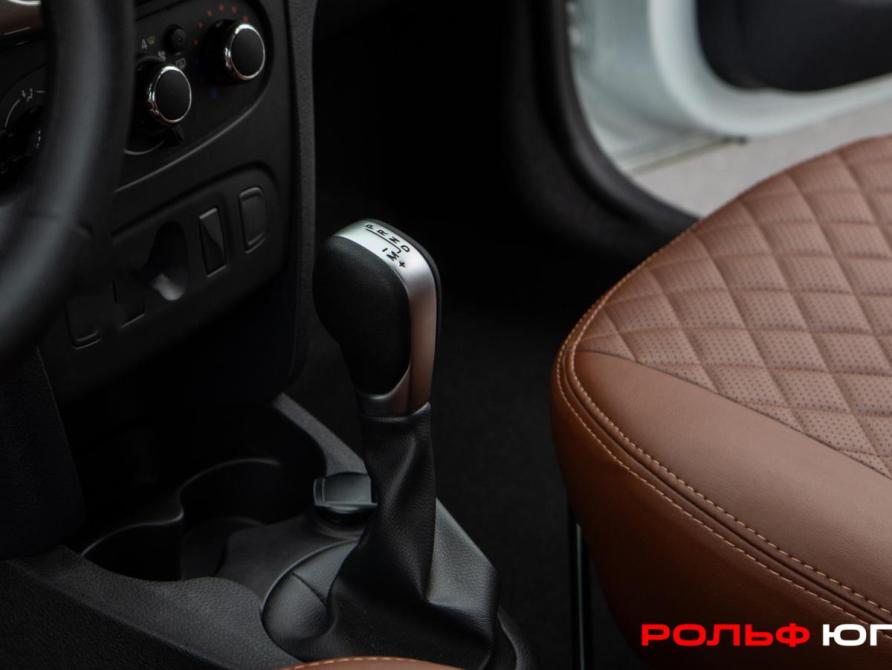 Renault Logan II Рестайлинг Москва  - изображение 15