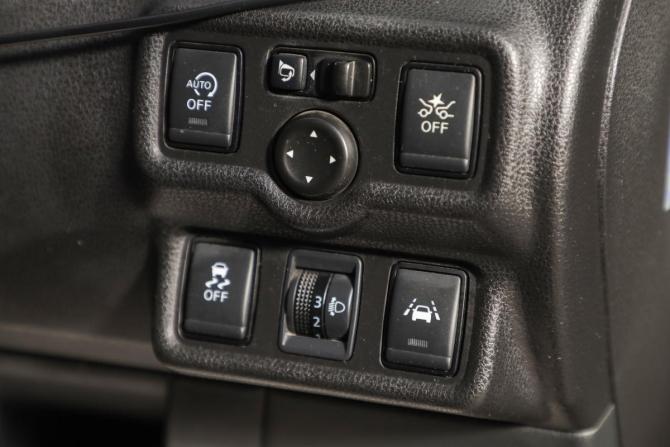 Nissan Note II Рестайлинг с пробегом 2018 года, цена 959 000 рублей, 135000 км, хэтчбек, Автокод Объявления