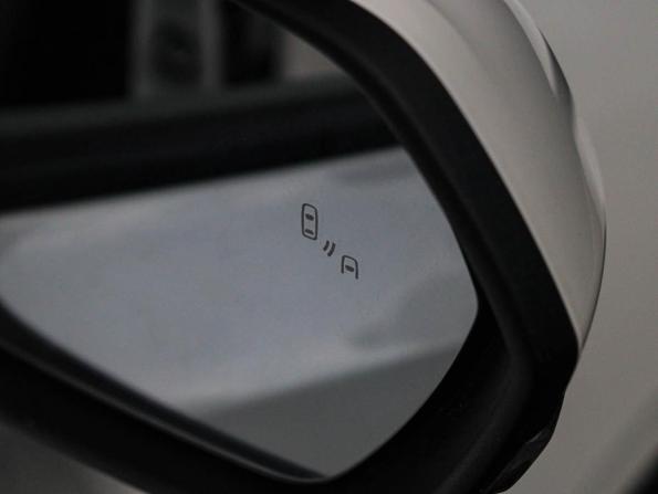 Changan Lamore с пробегом 2024 года, цена 2 100 000 рублей, 13037 км, седан, Автокод Объявления