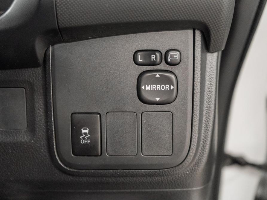 Toyota Wish II Красноярск  - изображение 17