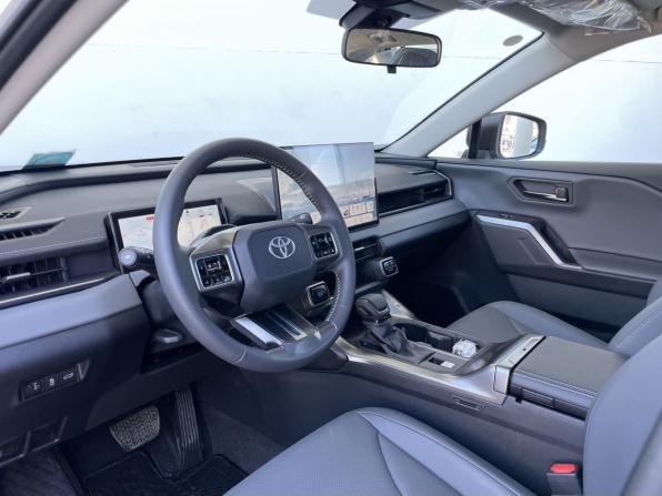 Toyota RAV4 VI (XA60) с пробегом 2026 года, цена 4 469 000 рублей, 41 км, внедорожник, Автокод Объявления