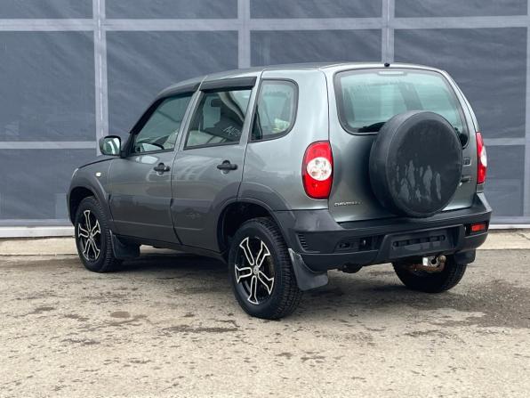 Chevrolet Niva I Рестайлинг с пробегом 2018 года, цена 750 000 рублей, 86130 км, внедорожник, Автокод Объявления