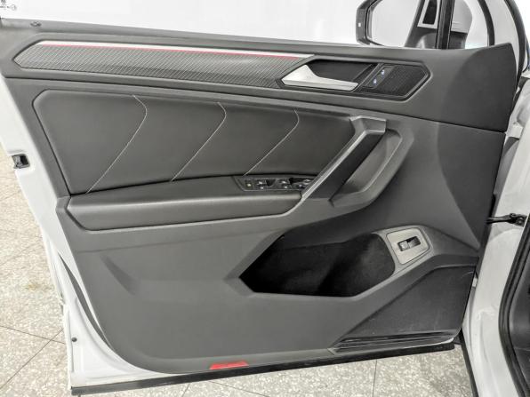 Volkswagen Tiguan II Рестайлинг с пробегом 2021 года, цена 3 615 000 рублей, 96243 км, внедорожник, Автокод Объявления